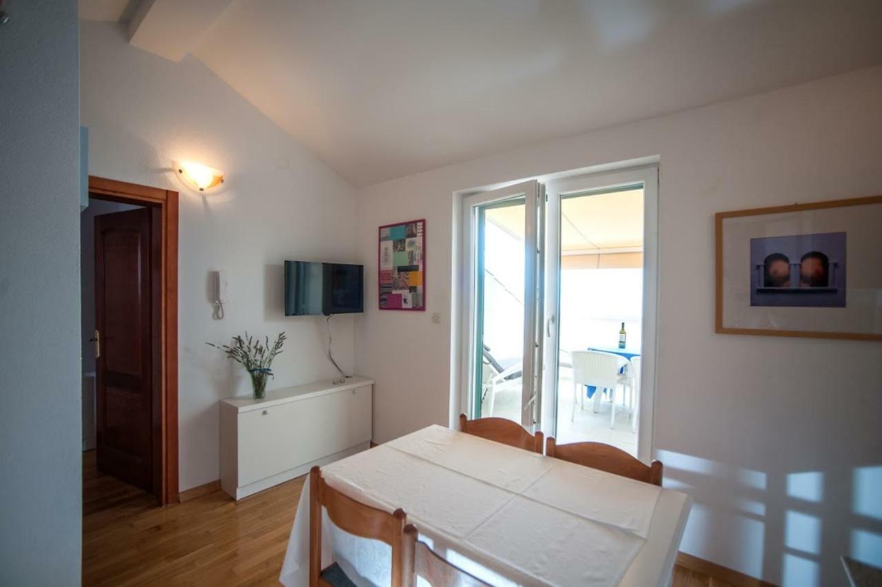 Ferienwohnung House Koloc Bol Exterior foto