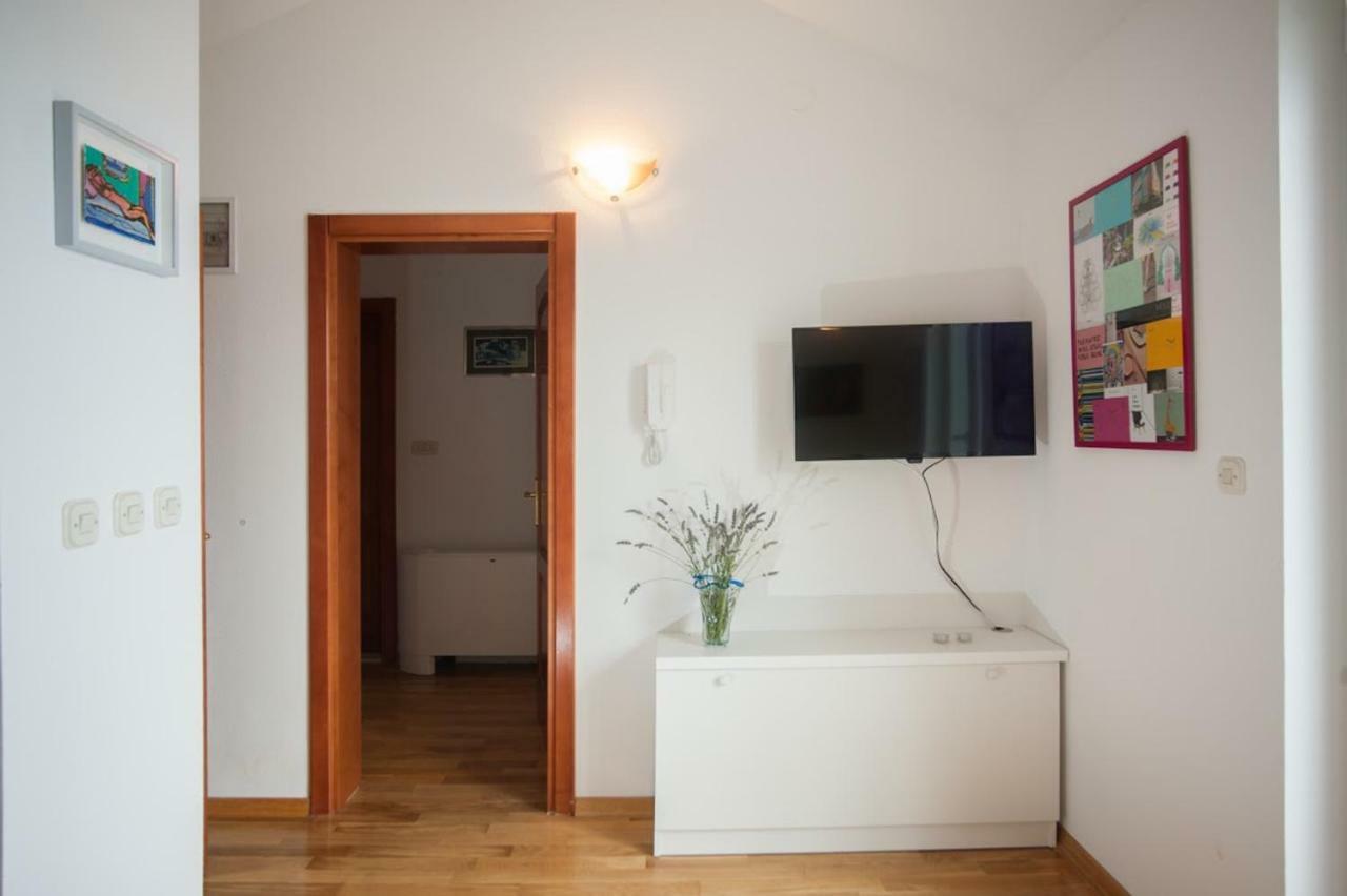 Ferienwohnung House Koloc Bol Exterior foto