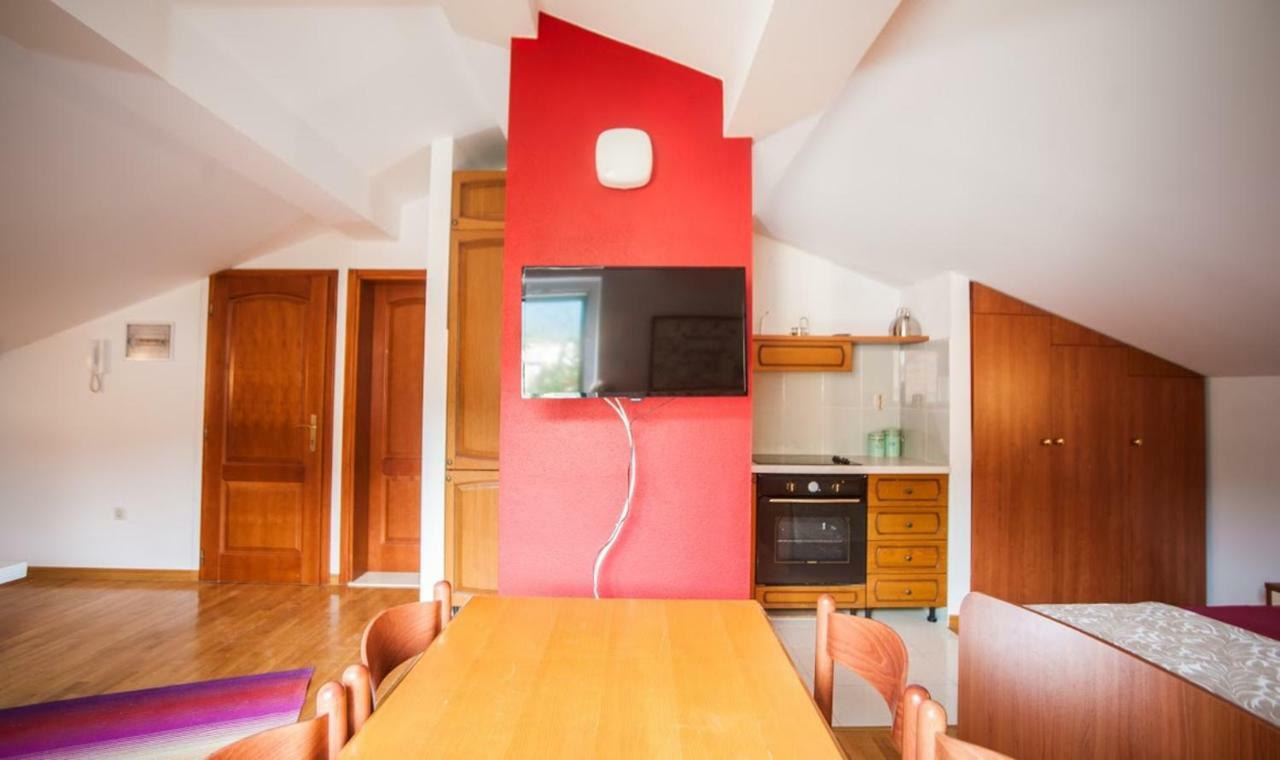 Ferienwohnung House Koloc Bol Exterior foto