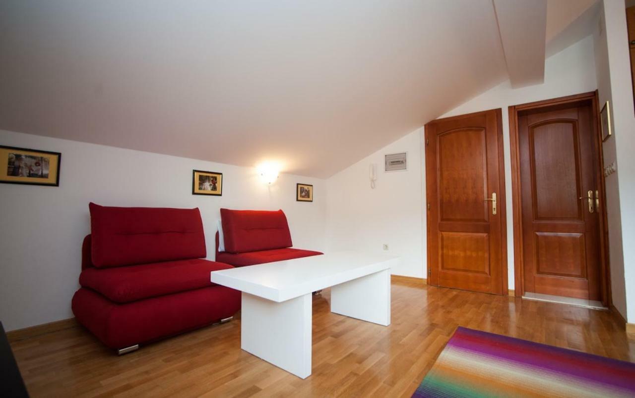 Ferienwohnung House Koloc Bol Exterior foto