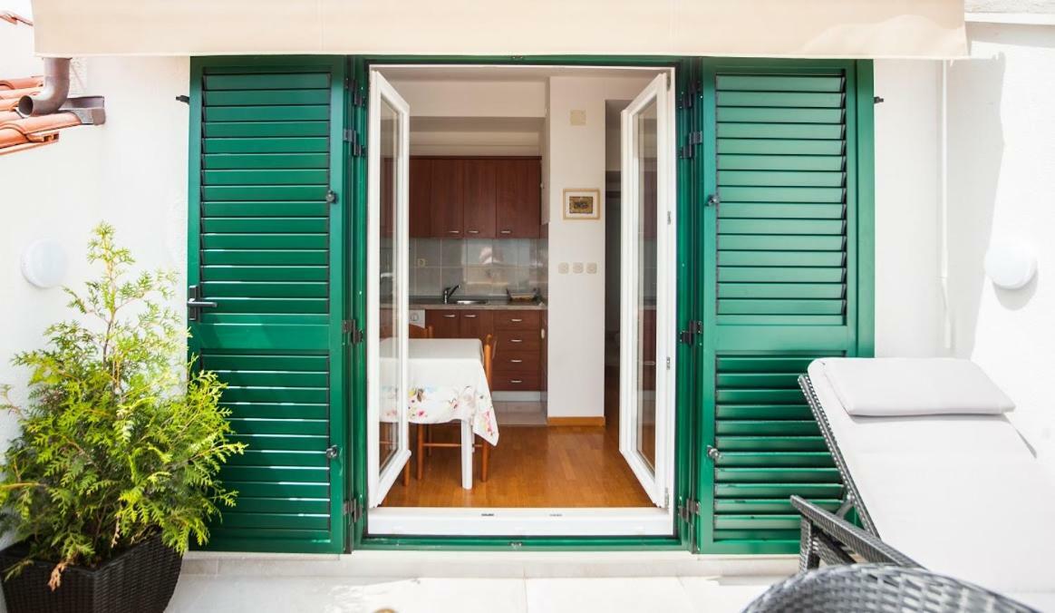Ferienwohnung House Koloc Bol Exterior foto